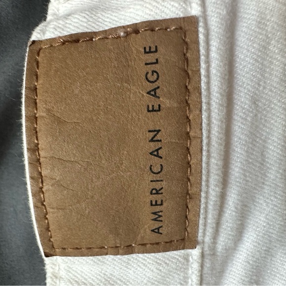 American Eagle Distressed White Denim Shorts size 4 - Picture 3 of 8